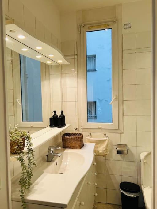 Au Pied De La Tour Eiffel Apartment Paris Exterior photo