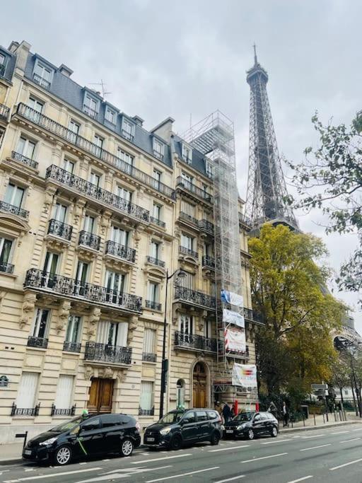 Au Pied De La Tour Eiffel Apartment Paris Exterior photo